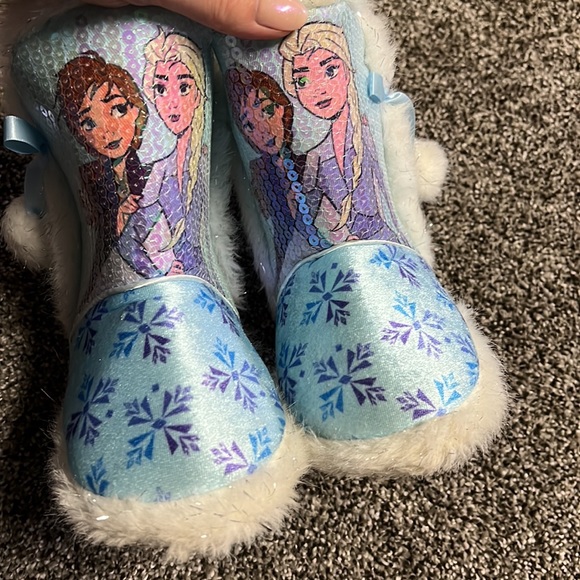 Kids slippers/boots - Picture 3 of 3